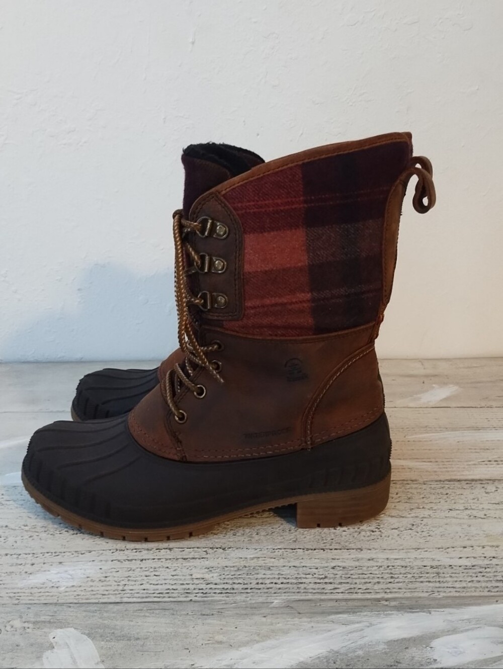 Kamik Seinna 2( U.S.A Women's size 9 )Winter Boots  Waterproof Snow Warm